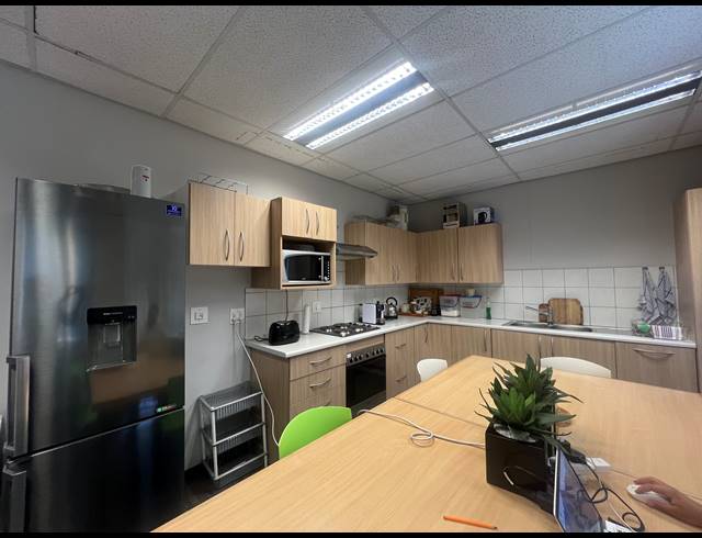 121M² OFFICE TO LET IN ROSEBANK